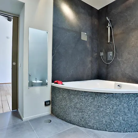 Guesthost - Tobia E L'angelo Terrazza Duomo Appartement